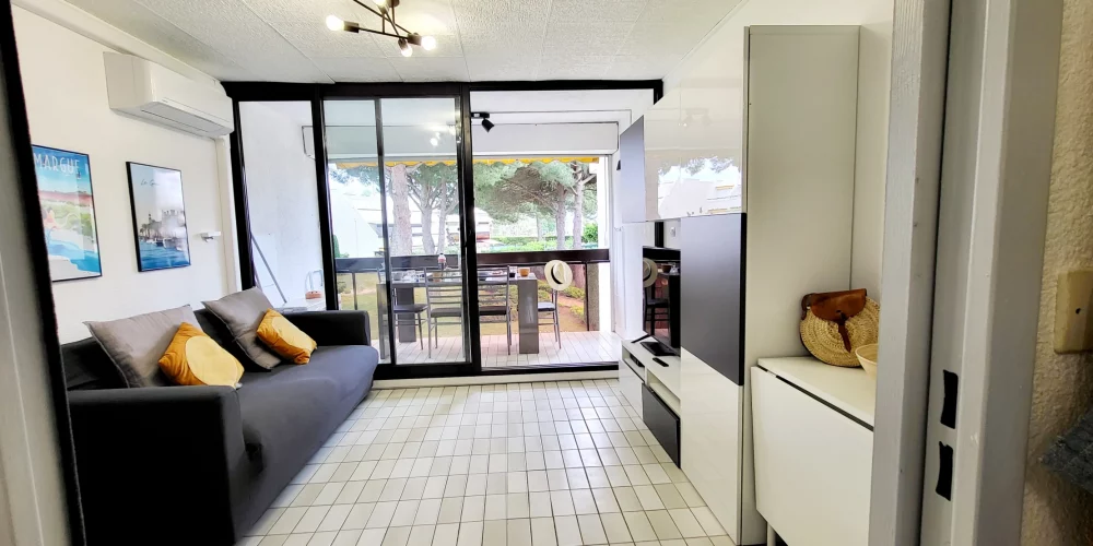 4u4u_21340c2d-d4a9-436e-83df-dbb993999727