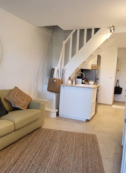 4vvk_2f1ccd7c-e1f4-4d48-980e-c61c84943423